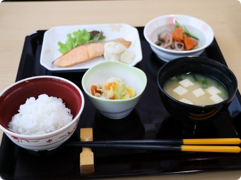 鮭のバター醤油焼き膳